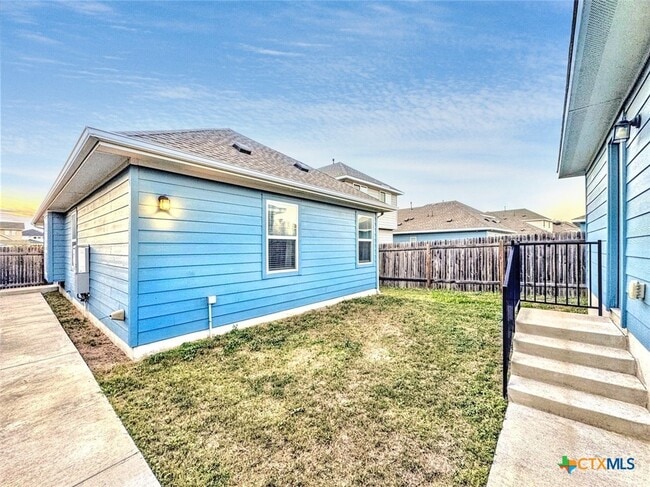 Building Photo - 152 Witchhazel Way