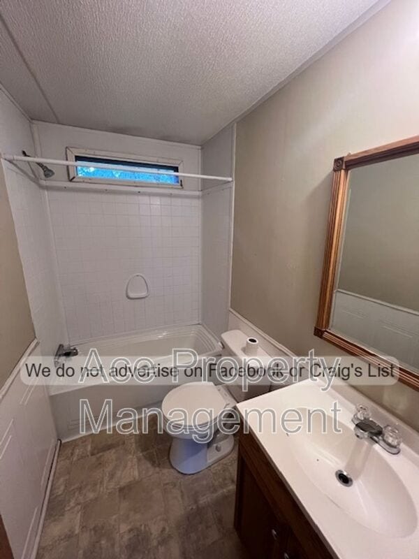 Building Photo - 2625 Tingen Rd