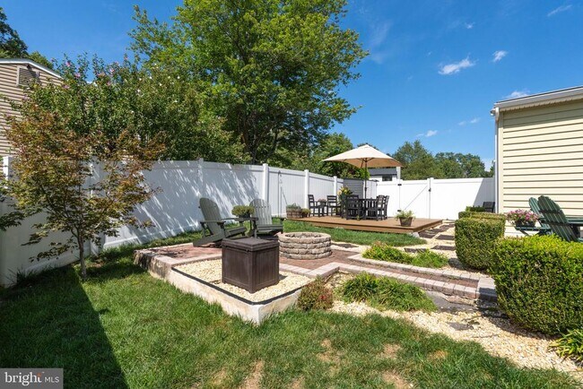 Building Photo - 8805 Rosanne Ct