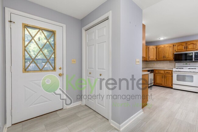 Building Photo - 355 Watchung Ave