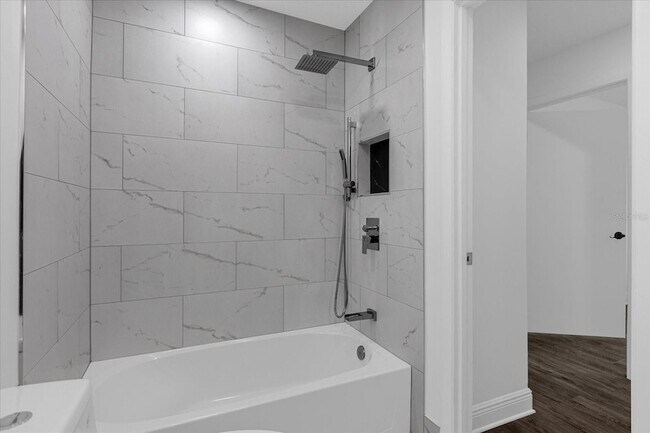 Building Photo - 2580 Grassy Point Dr