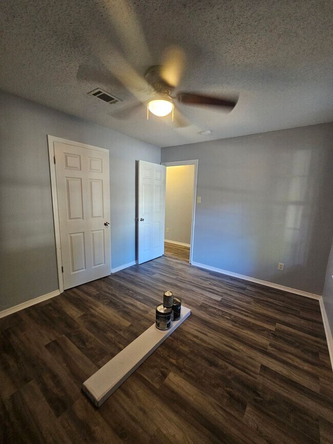 Building Photo - Home in Bryant