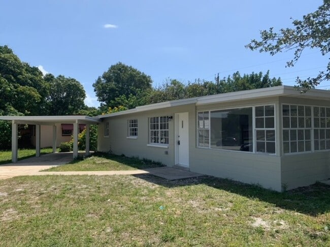 Primary Photo - 2831 Eau Gallie Blvd