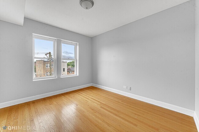 Building Photo - 6144 N Washtenaw Ave