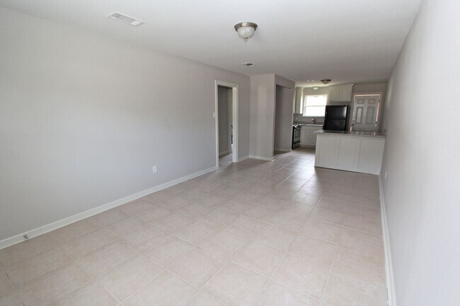 Building Photo - 29194