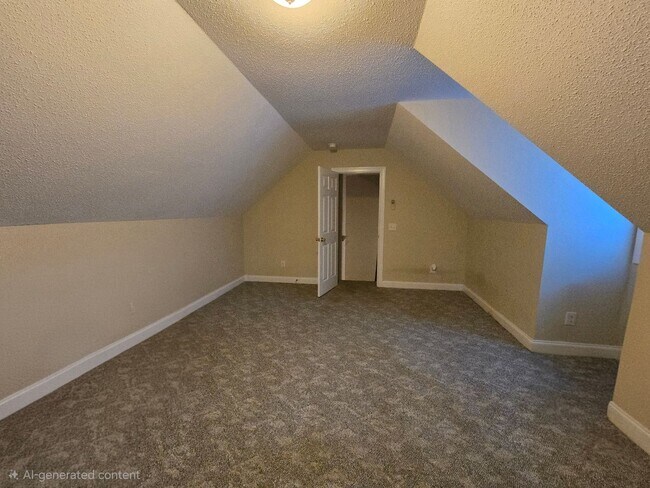 Building Photo - NEW LISTING!!