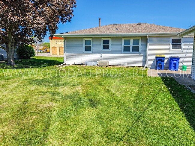 Building Photo - Ranch 3 bedroom home in Van Van Meter