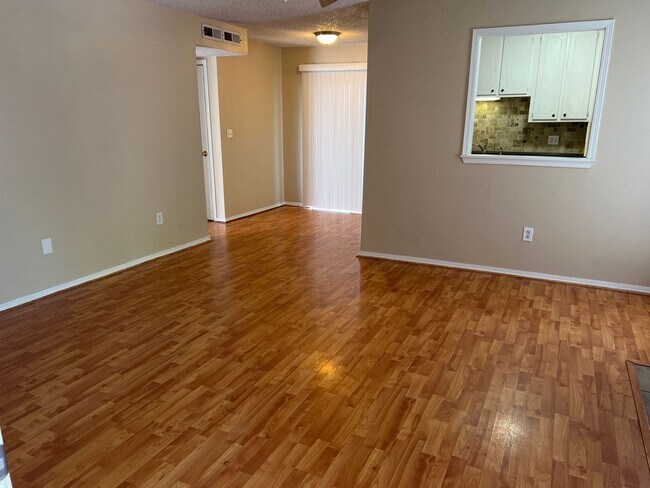 Building Photo - 1200 N Cedar Ave