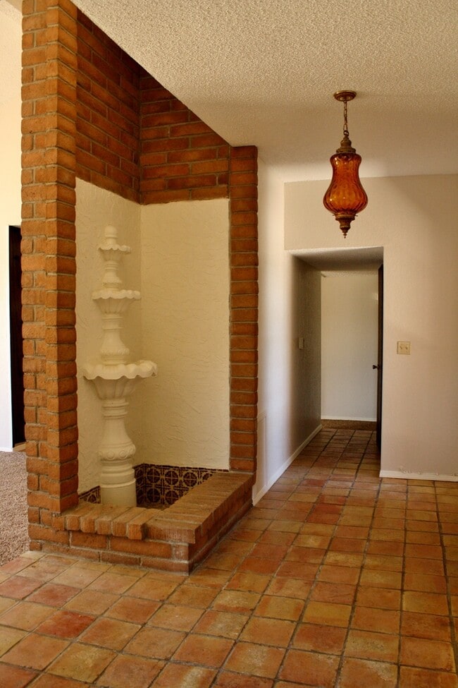 Building Photo - 7321 Ramada Dr