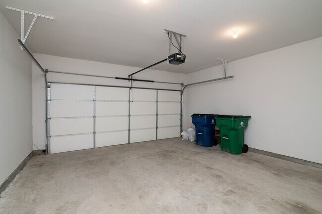 Building Photo - Beautiful 4 Bedroom, 3 Car Garage, Single Story Home in Celina!
