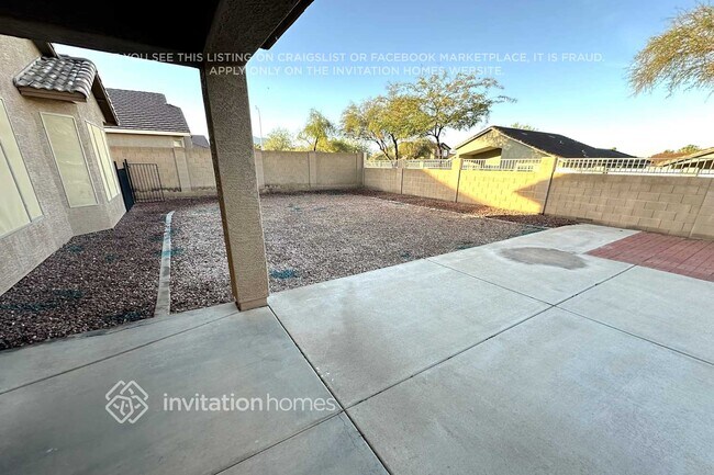 Building Photo - 7120 S 24th Ln