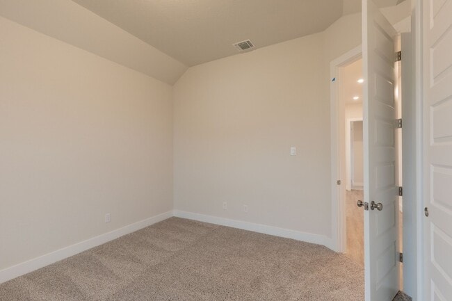 Building Photo - 3804 Sandhill Crane Dr