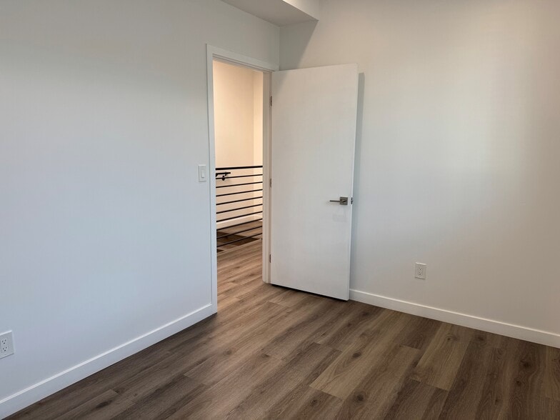 Building Photo - 4827 Cleon Ave