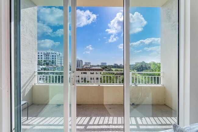 Building Photo - 99 SE Mizner Blvd