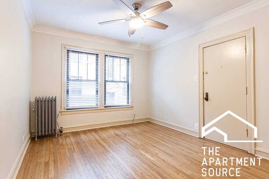 Building Photo - 5941 N Paulina St