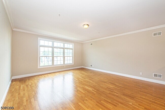 Building Photo - 1677 Springfield Ave