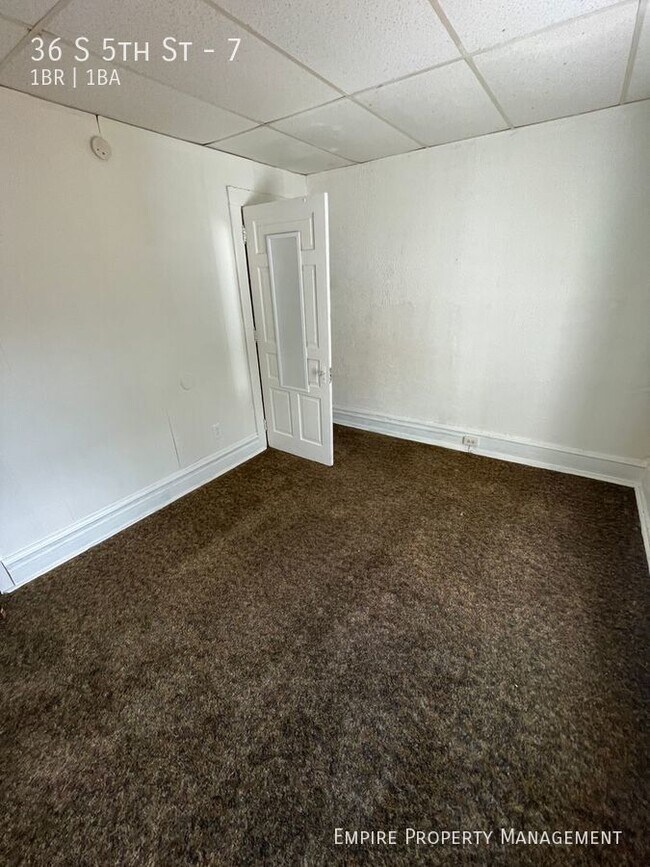 Building Photo - 36 S 5th St