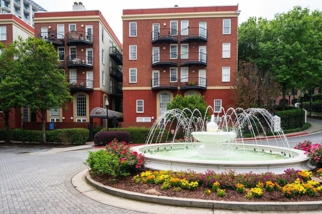 Building Photo - 2 bed 2 bath Peachtree Loft living in Buck...