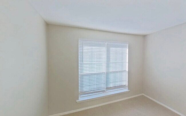 Building Photo - Your Perfect Next Chapter Starts in This 4-Bedroom Home