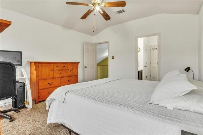 Building Photo - 1700 W Pflugerville Pkwy