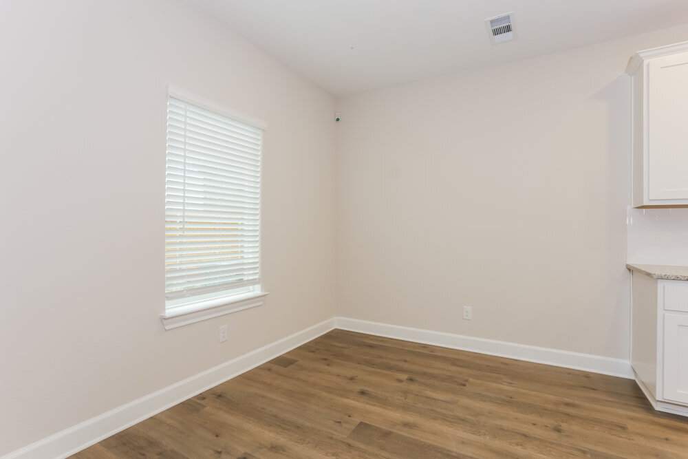 Building Photo - 1209 Dye Blvd