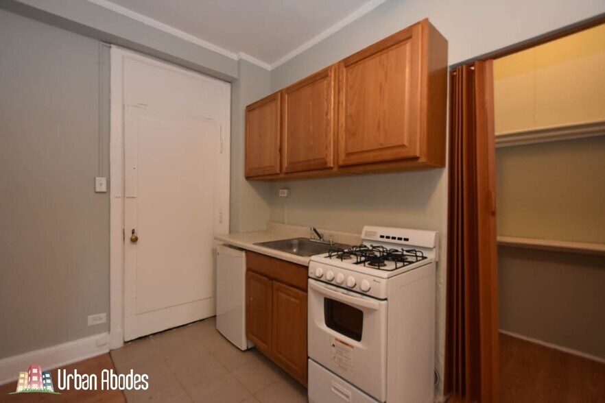 Building Photo - 3836 N Fremont St