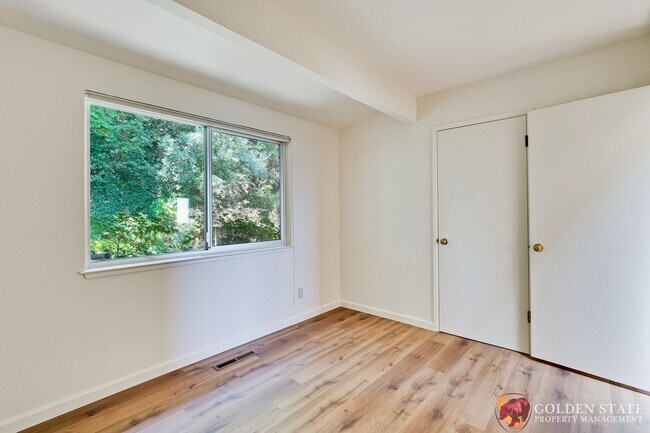 Building Photo - Private Saratoga Mountain Retreat Just Minutes from Downtown