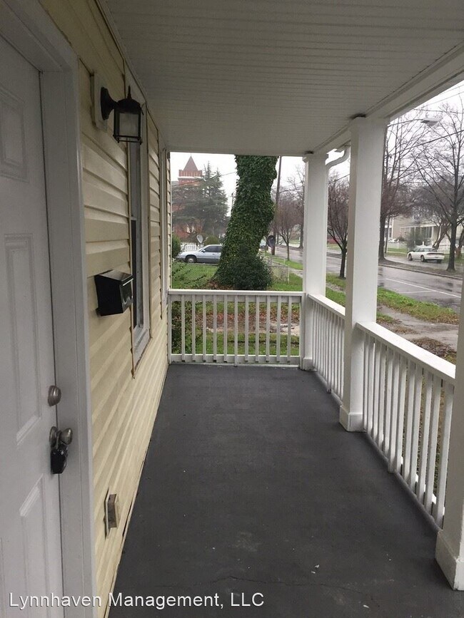 Building Photo - 1336 W 38th St