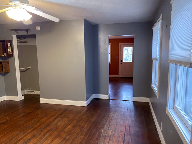 Main Bedroom (& Closet) - 1103 Charles St