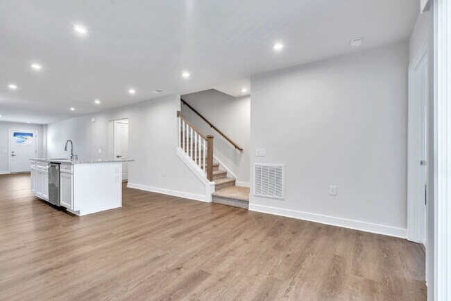 Building Photo - Modern Comfort: 3 Bed, 2.5 Bath Townhome + Primary on Main $1,950/mo rent