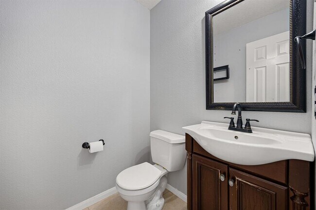 Building Photo - 6403 Applewood Forest Dr