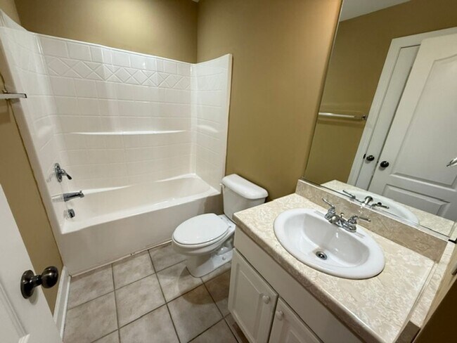 Building Photo - 3026 Sugarberry Ln