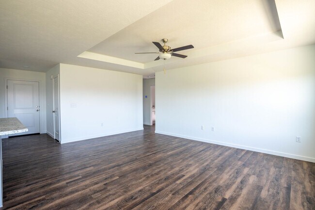Building Photo - Brand new 4 bedroom home - Bolivar, MO