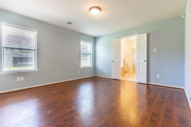 Building Photo - 24519 Red Bluff Tr