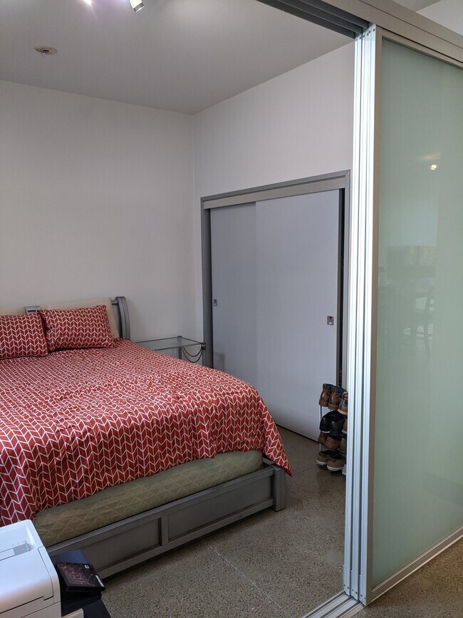 Guest bed - 435 W Center Street Promenade St
