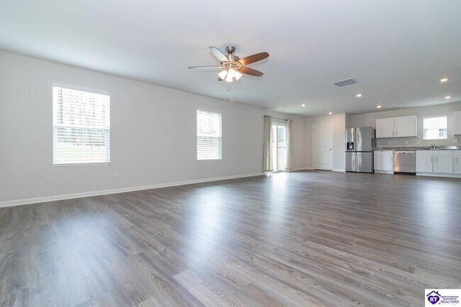 Building Photo - 104 Ashwood Ave