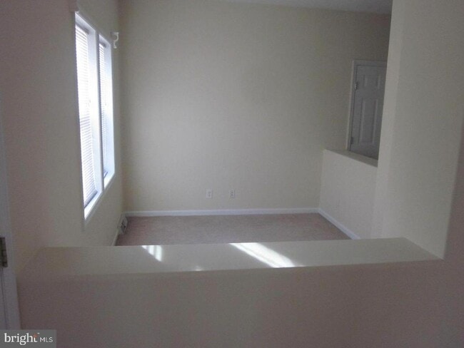 Building Photo - 7500 Cove Point Way