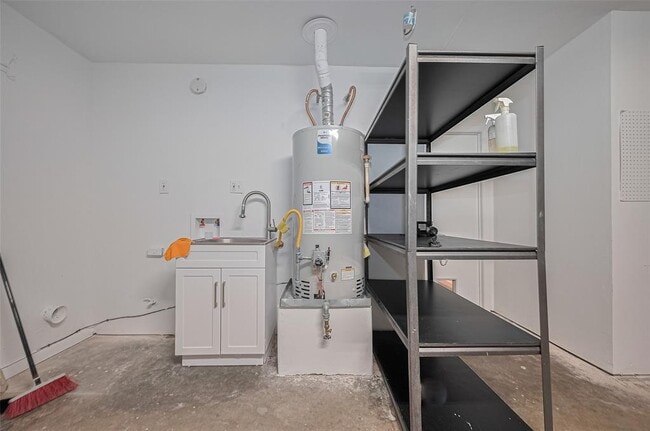 Building Photo - 3407 Hillstone Dr