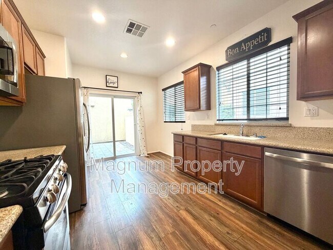 Building Photo - 37390 Paseo Violeta