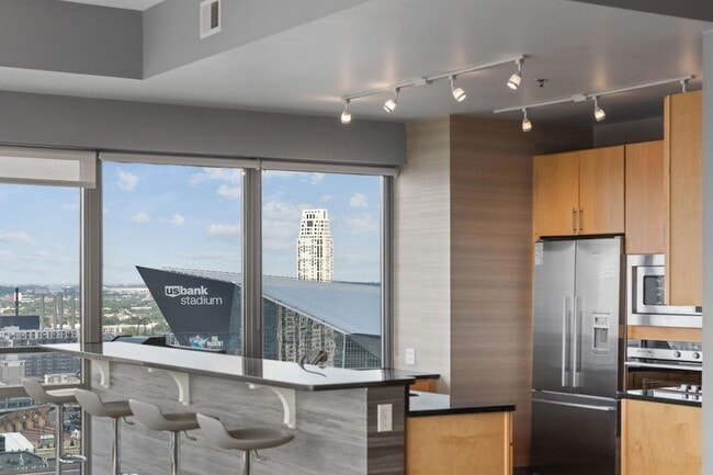 Building Photo - 929 Portland Ave