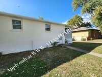 Building Photo - Nice Updated 2 Bed 1.5 Bath Duplex in Base...