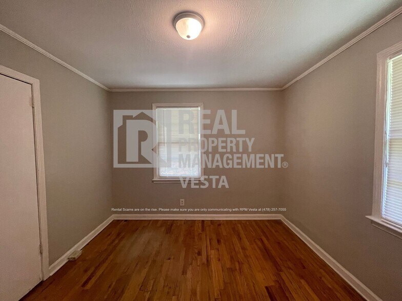 Building Photo - 3242 Toole Dr