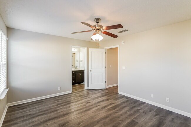 Building Photo - 1711 Bellamy Ln