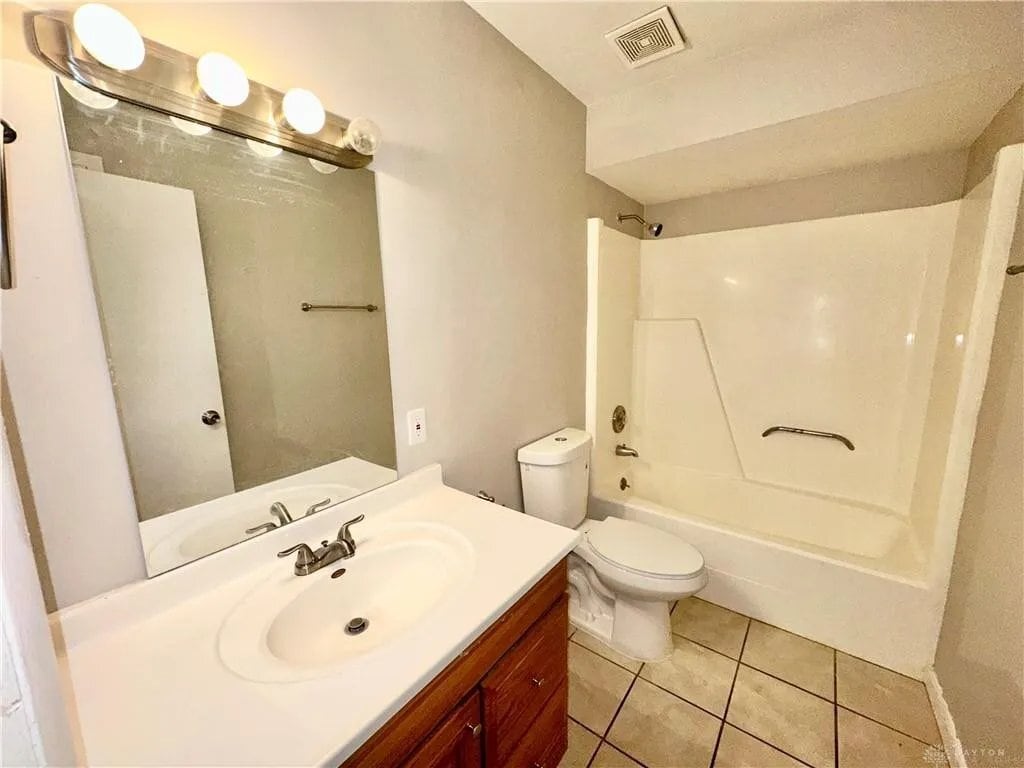 Building Photo - 309 Bridge St