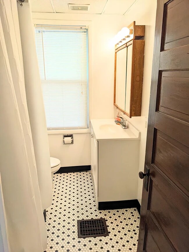 Bathroom - 2303 Hay Street