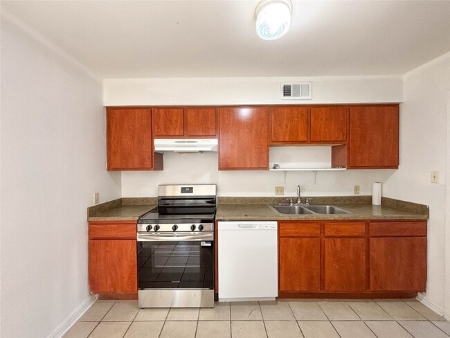 Building Photo - 7206 S Gessner Rd