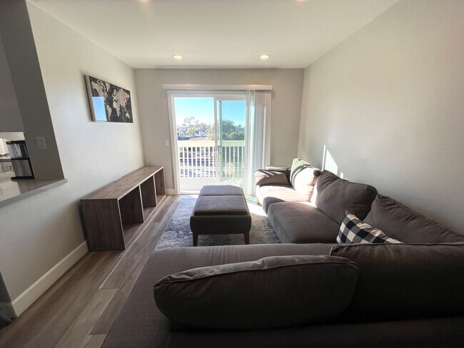 Building Photo - Remodeled, 2BD/2BA Duplex w/ Sunset Views: Fenced Yard, Garage, Steps to Beach & Downtown Encinitas