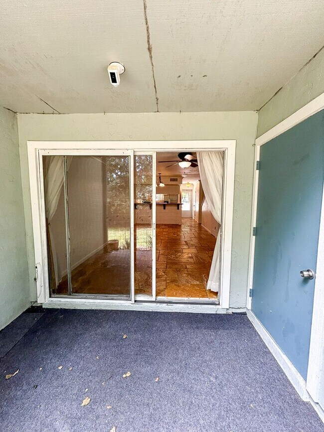 Building Photo - Pickwick Park #805 - Pet Friendly!