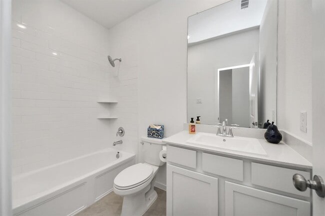 Building Photo - 13407 Harbor Pt Dr