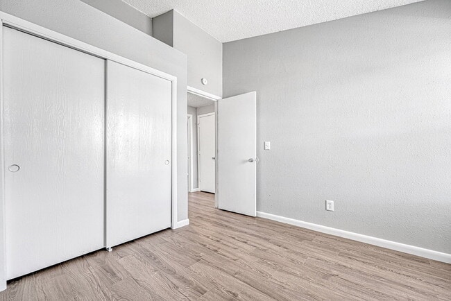 Building Photo - $2,295- 3 Bed, 1 Bath Newly Renovated Home...